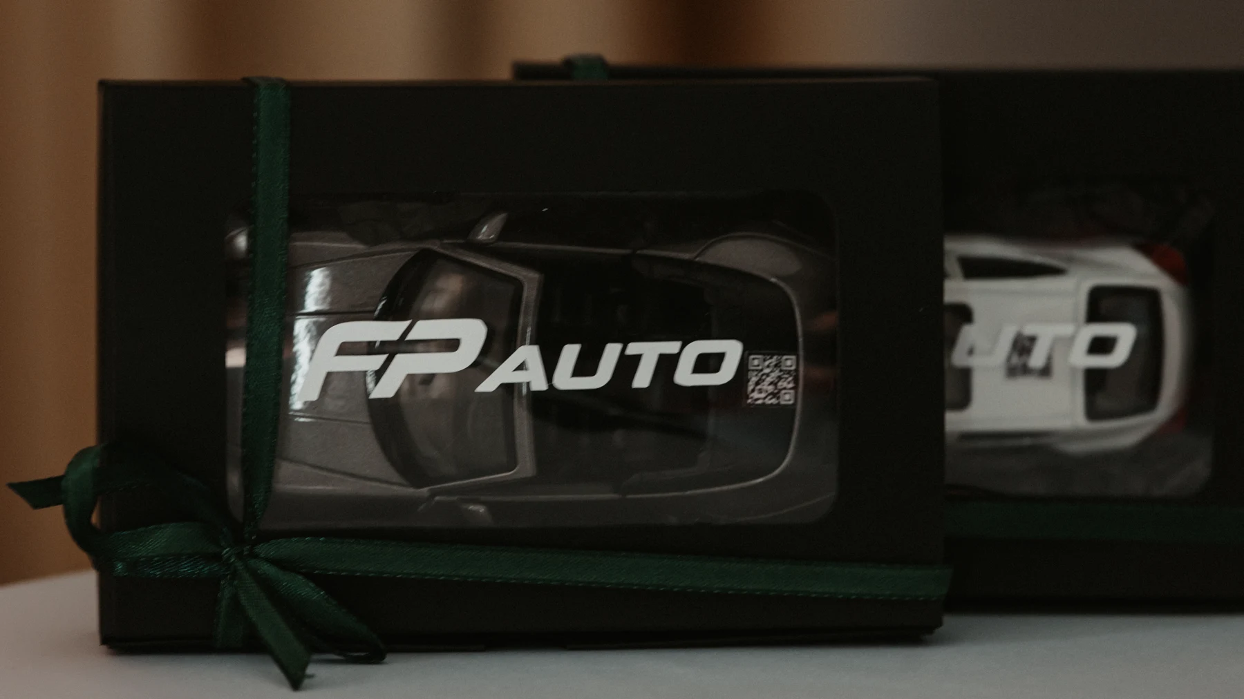 Подарочный набор FP AUTO с моделью автомобиля